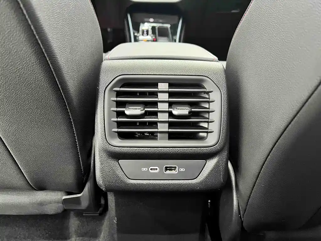 Lamando Lamando L 280 TSI DSG Spicy Cool