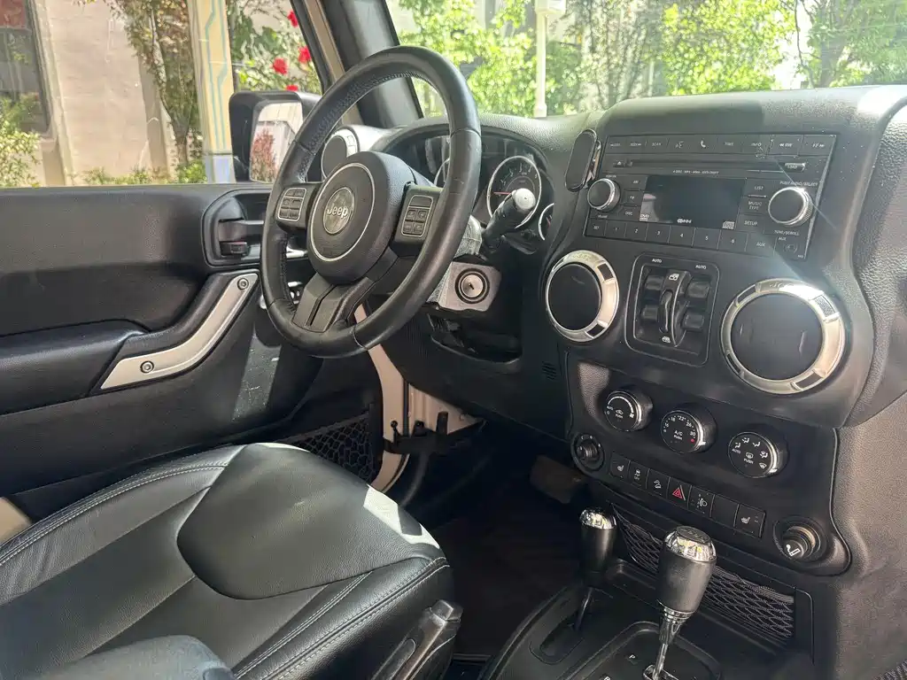 Wrangler 3.0 L Sahara 4-door Comfort Enjoyment