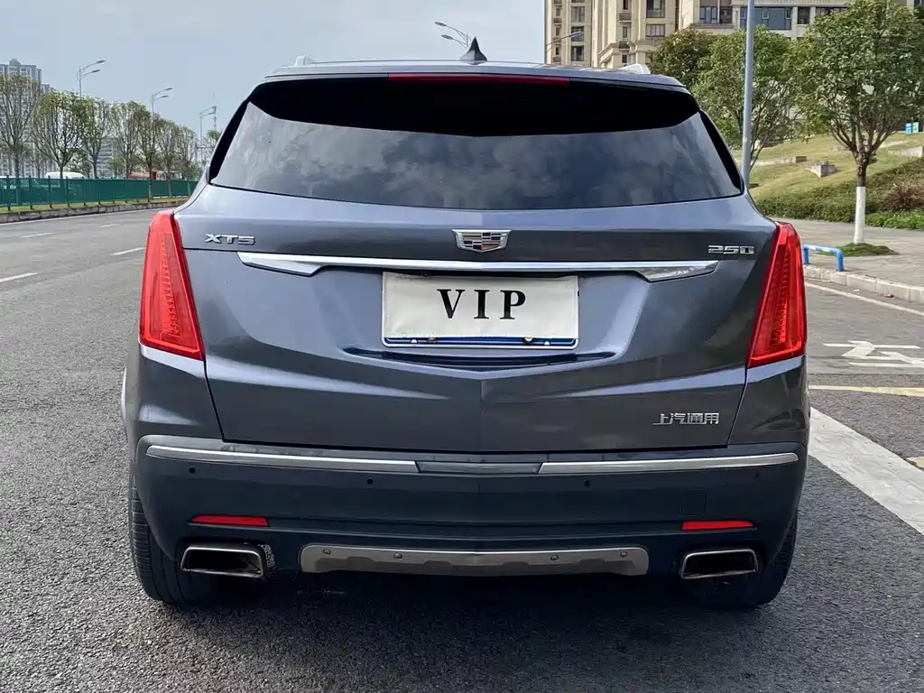 Cadillac XT5 Anniversary Celebration 25 T Luxury
