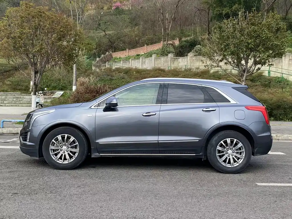 Cadillac XT5 Anniversary Celebration 25 T Luxury