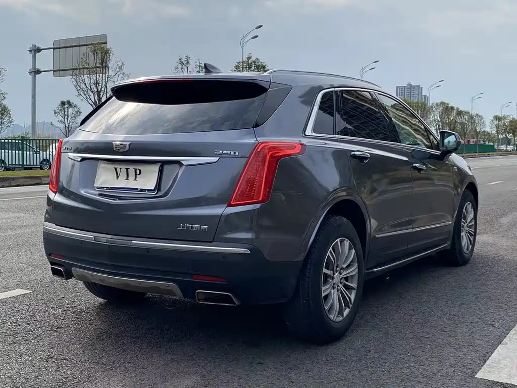 Cadillac XT5 Anniversary Celebration 25 T Luxury