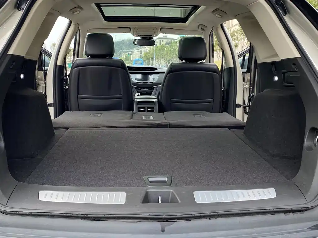 Cadillac XT5 Anniversary Celebration 25 T Luxury