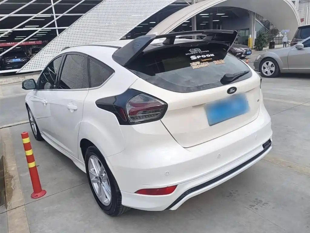 Focus Hatchback EcoBoost 180 Auto Elite