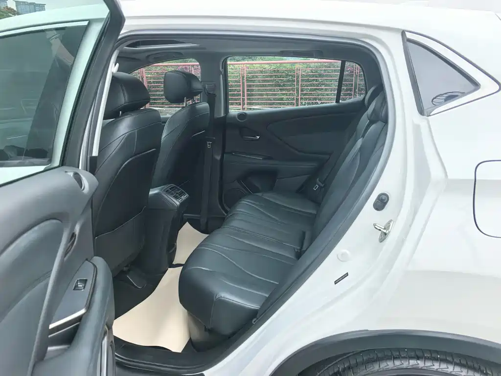 Acura CDX 讴歌CDX 2021款 1.5 T 两驱畅享版