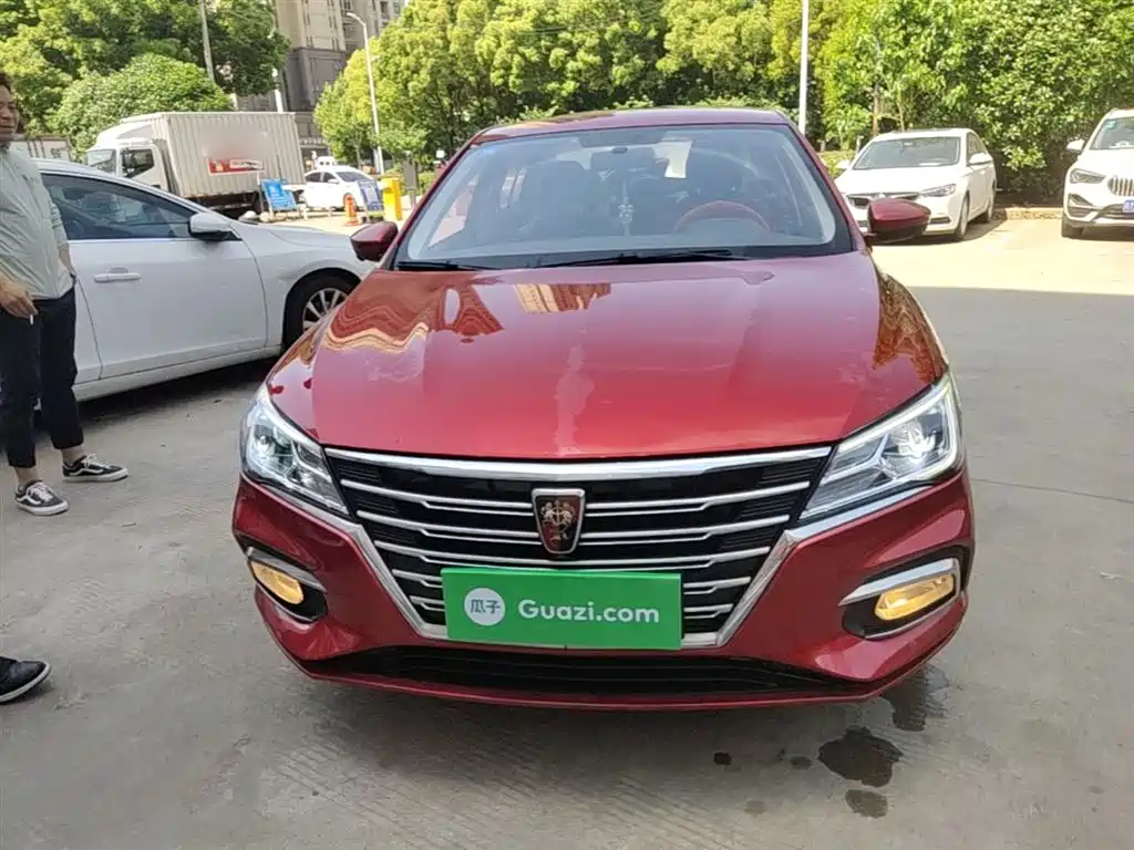 Roewe i5 1.5 L Auto 4 G Connected Leading Luxury Flagship