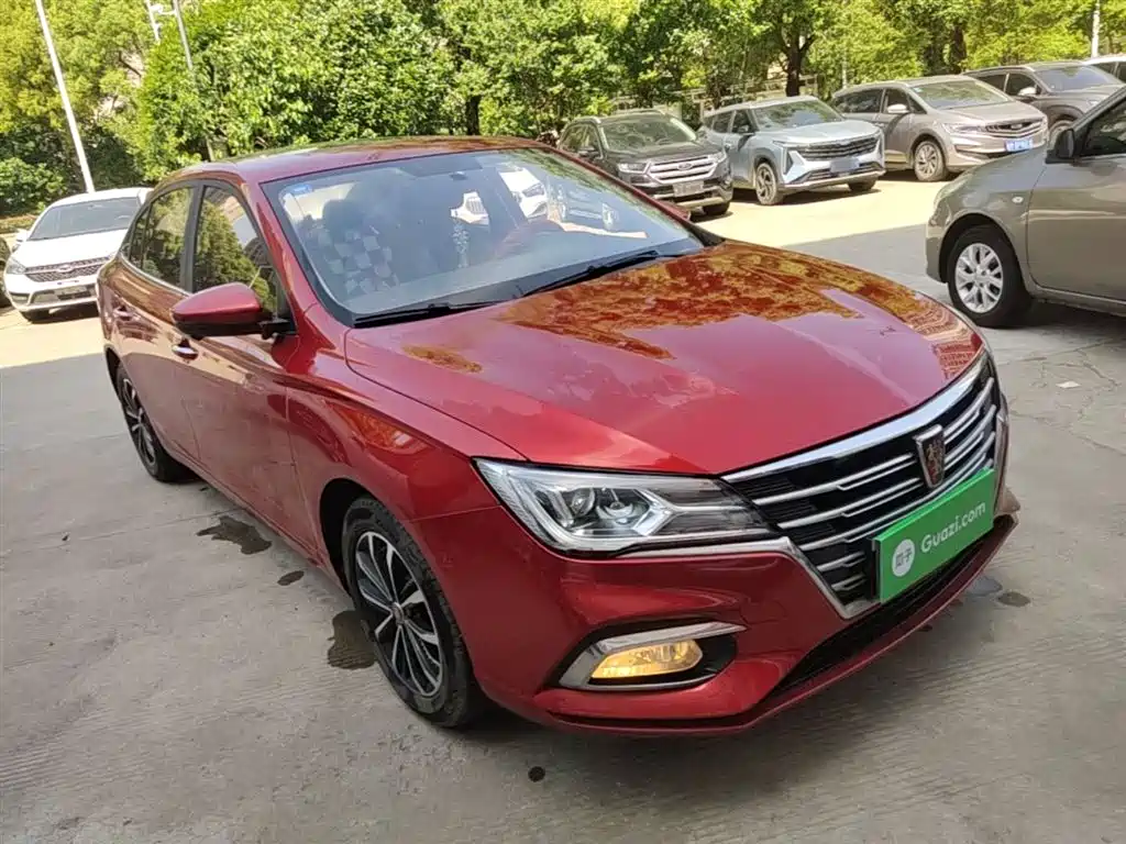 Roewe i5 1.5 L Auto 4 G Connected Leading Luxury Flagship