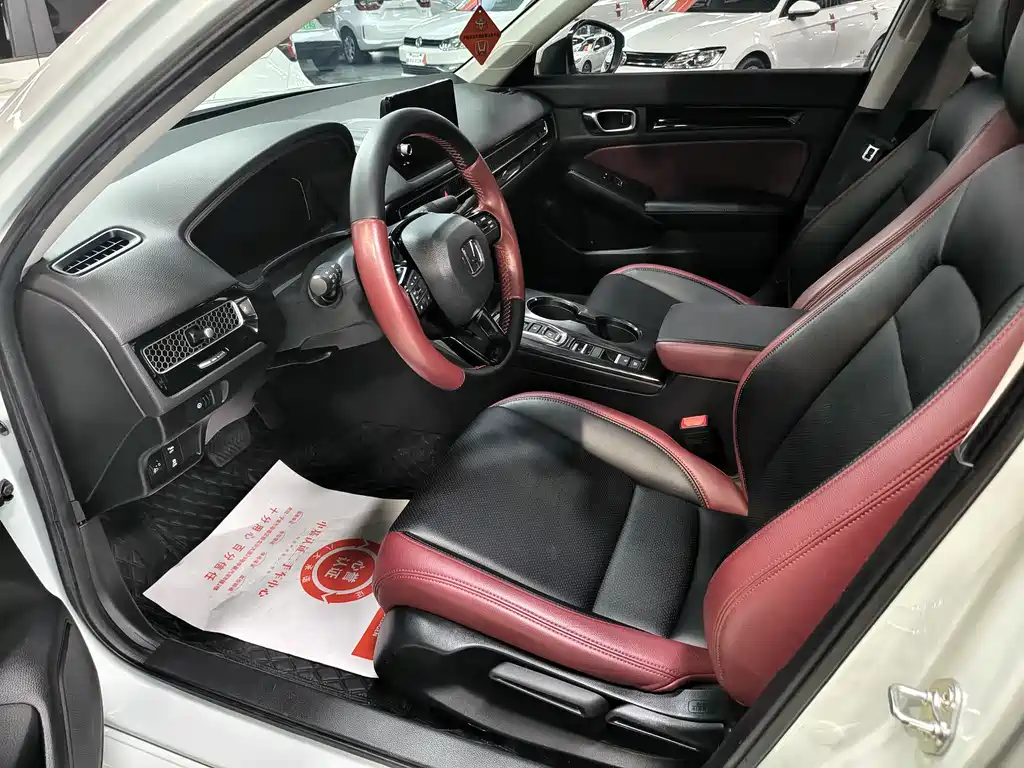 Civic 2.0 L e:HEV Pioneer