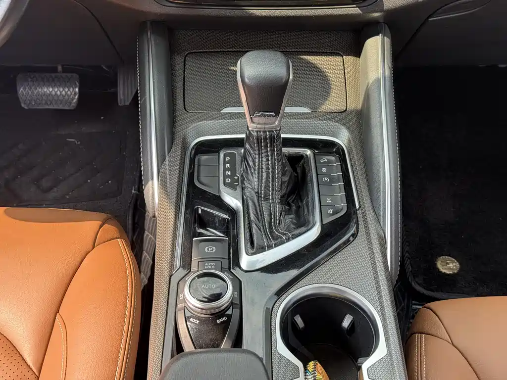 Maxus D90 2.0 T Auto 4 WD Star
