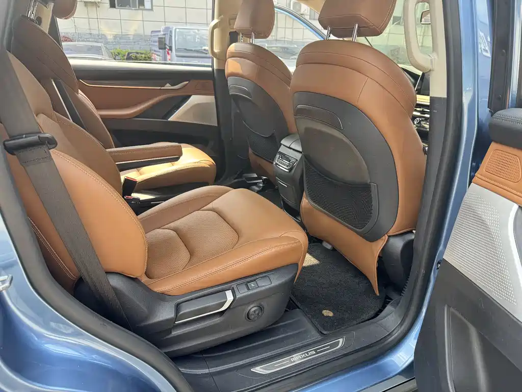 Maxus D90 2.0 T Auto 4 WD Star