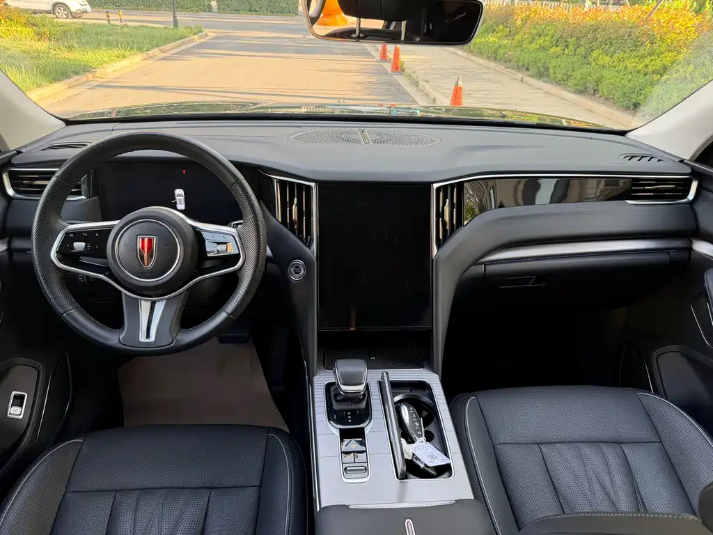 Hongqi HS7 PHEV 2.0 T PHEV 4 WD Flagship Smooth 6-seat