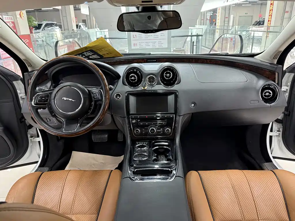 Jaguar XJ XJL 3.0 SC 4 WD Panoramic Business