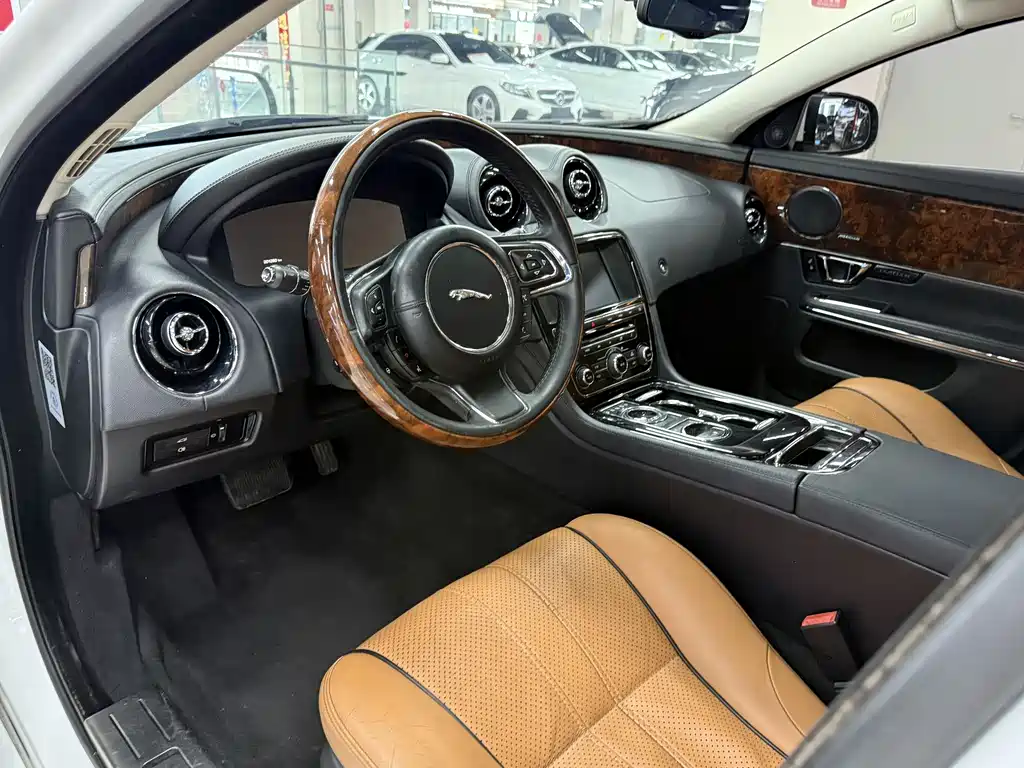 Jaguar XJ XJL 3.0 SC 4 WD Panoramic Business