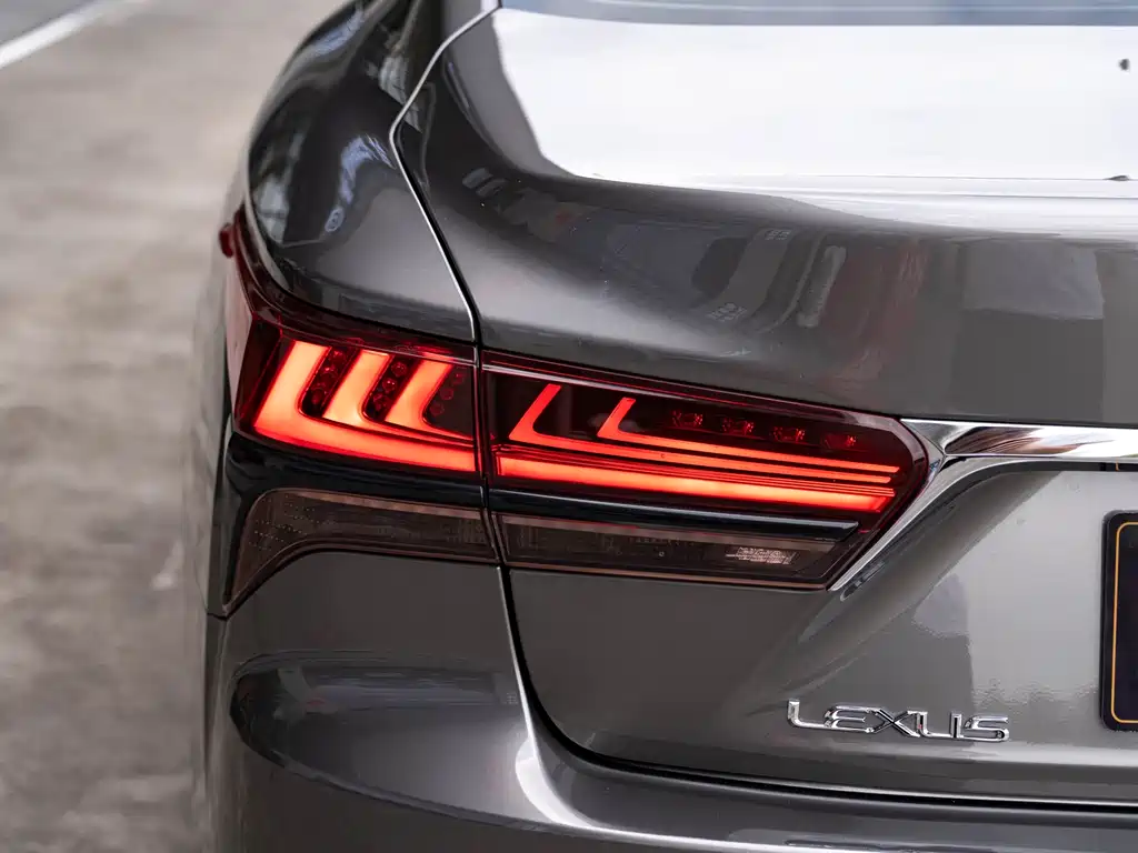 Lexus LS 500 h Executive