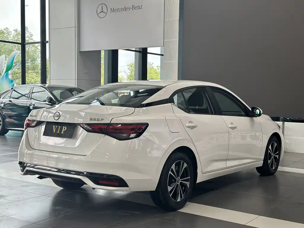Sylphy 1.6 L CVT Joy