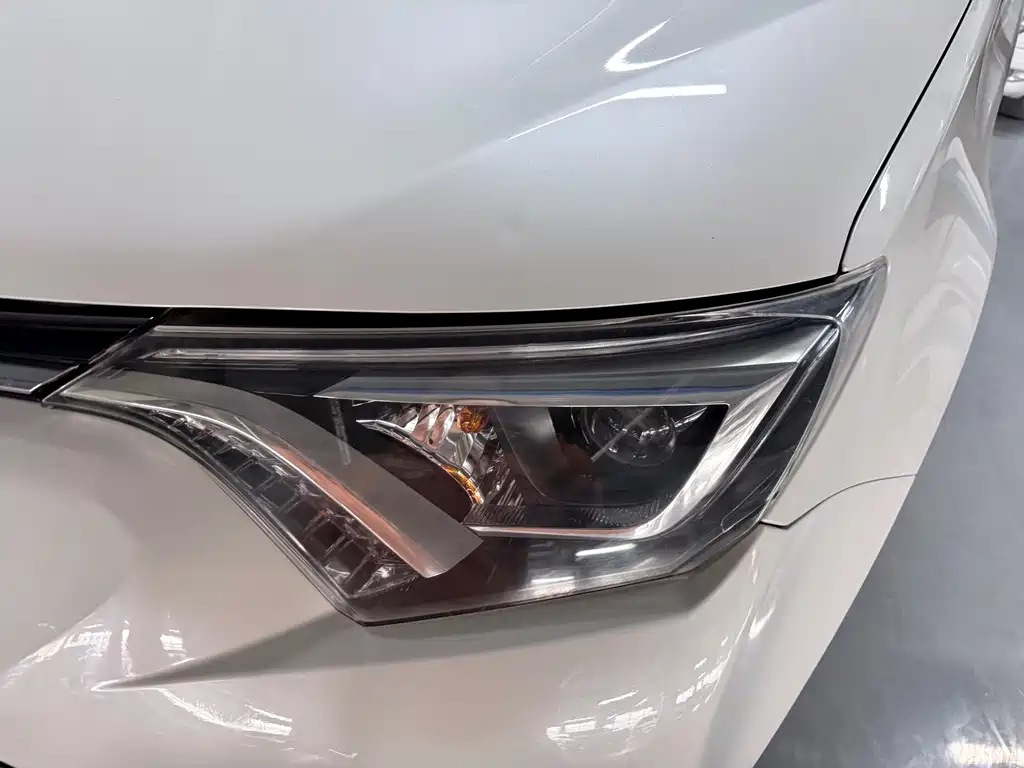 RAV4 2.5 L Auto 4 WD Elite i