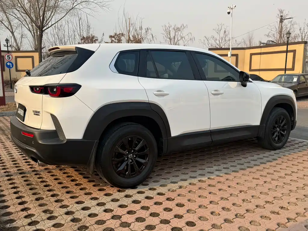 Mazda CX-50 2.0 L