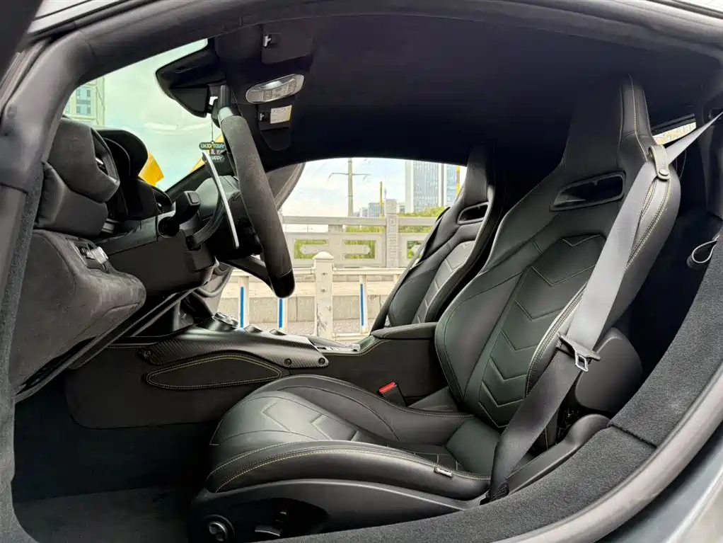Maserati MC20 玛莎拉蒂MC20 2023款 3.0 T 标准版