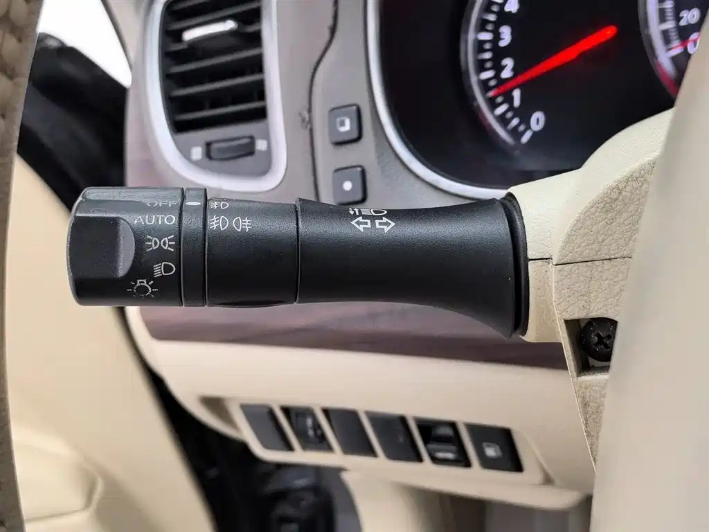 Teana 2.0 L XL Comfort
