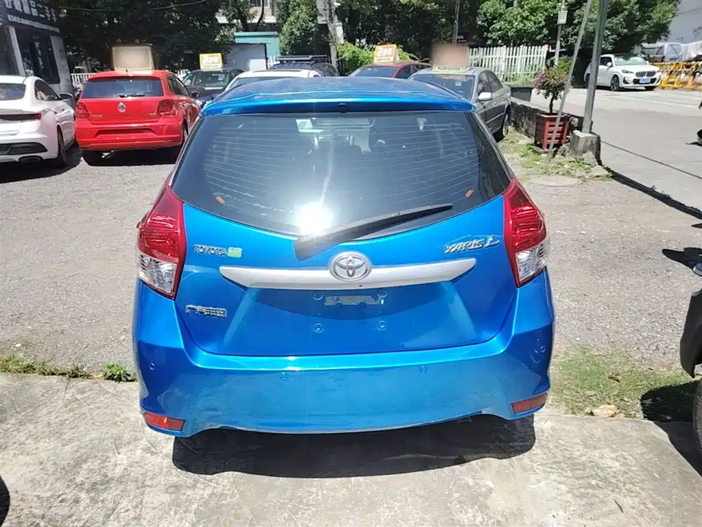 YARiS L Zhixuan 1.5 E Auto Charm Motion