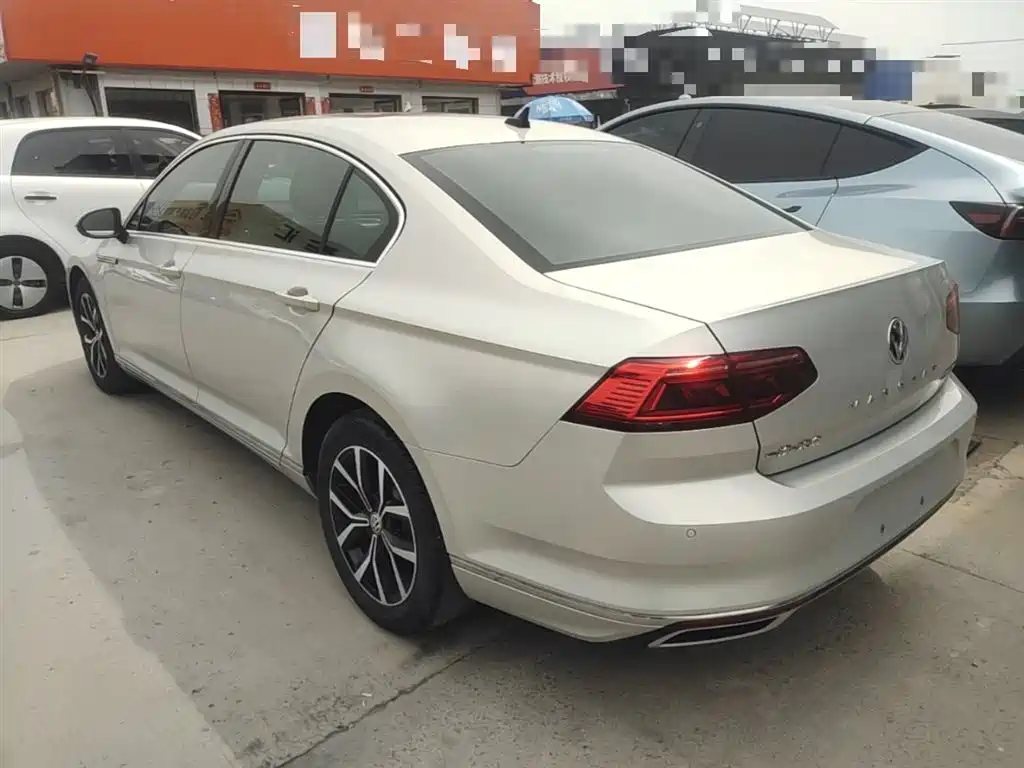 Magotan 330 TSI DSG Leading