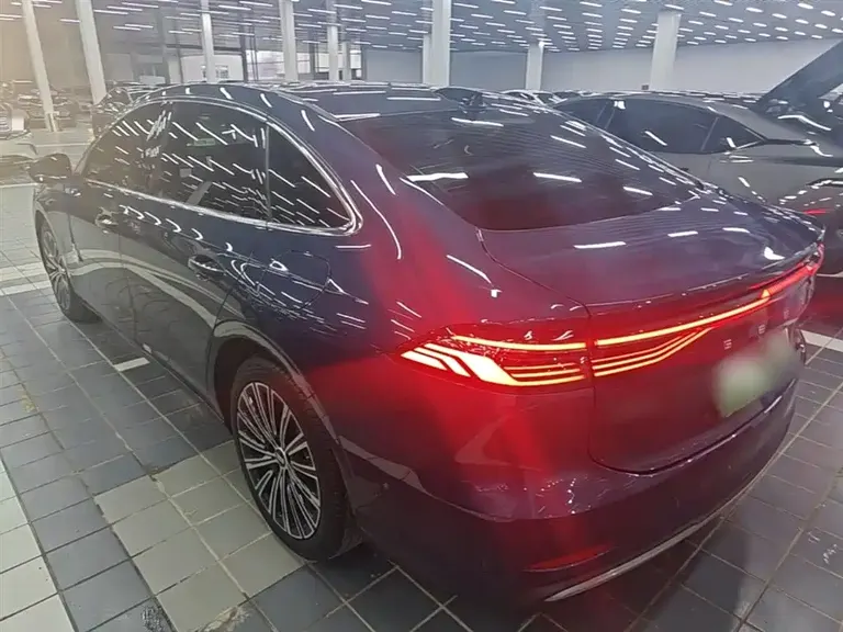 Geely Galaxy A7 EM-i 150 km Starship