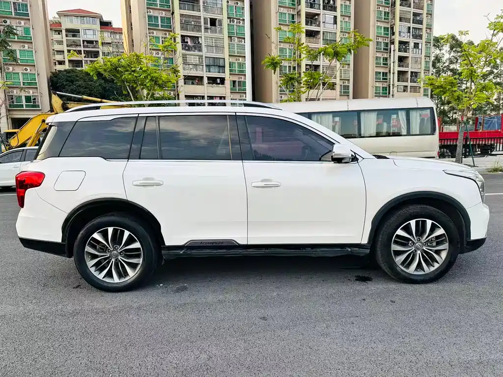 GAC Trumpchi GS8 320 T 2 WD Luxury Connected (7-seat)