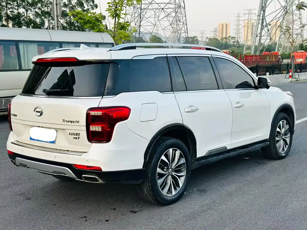 GAC Trumpchi GS8 320 T 2 WD Luxury Connected (7-seat)