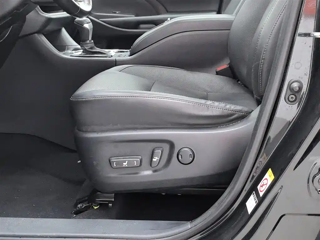 Highlander 2.0 T 4 WD Luxury 7-seat