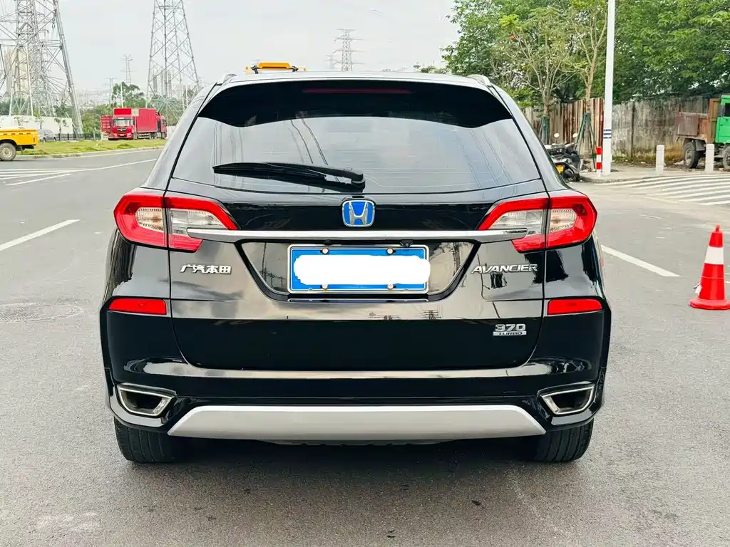 Avancier 370 TURBO 2 WD Luxury