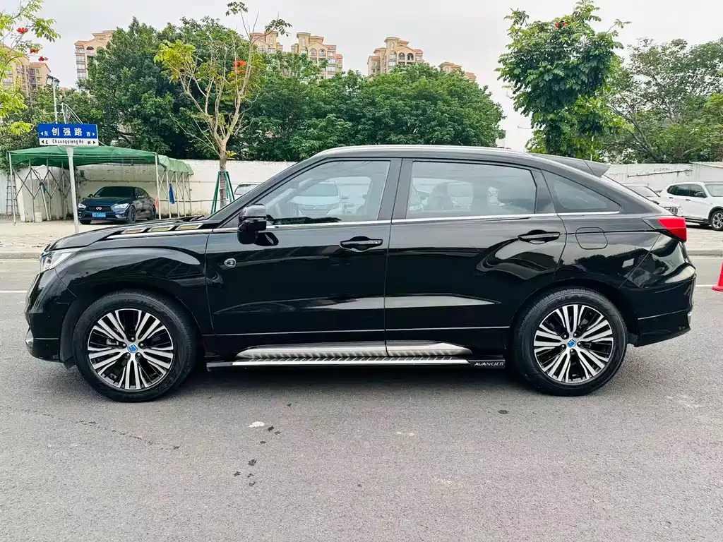 Avancier 370 TURBO 2 WD Luxury