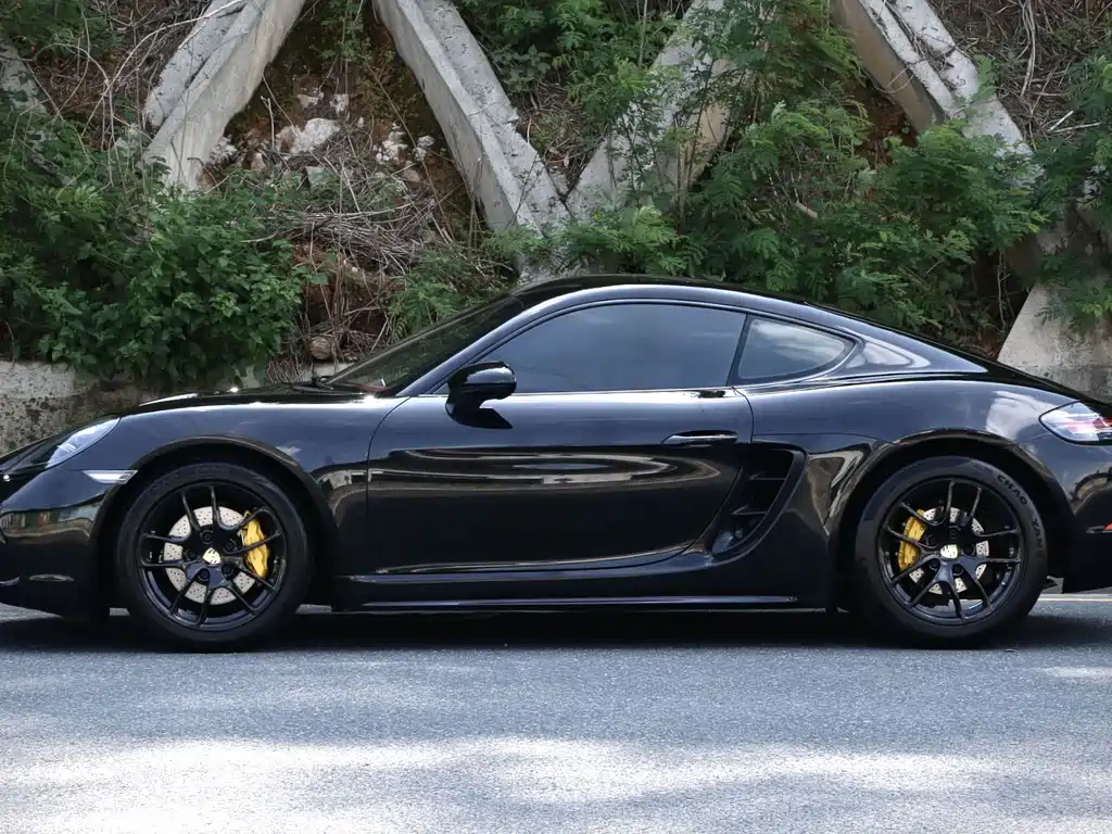 Porsche 718 Cayman 2.0 T