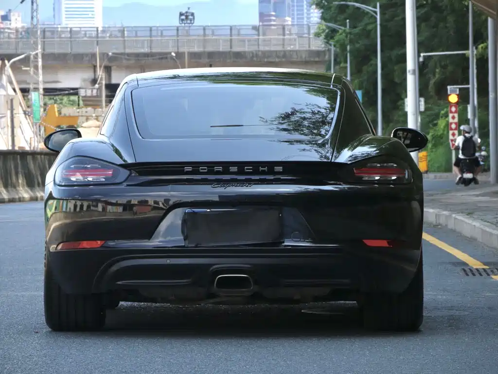 Porsche 718 Cayman 2.0 T