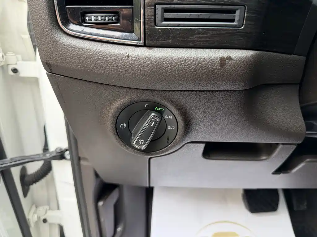 Kodiaq 柯迪亚克 2017款 TSI330 7座两驱豪华科技版