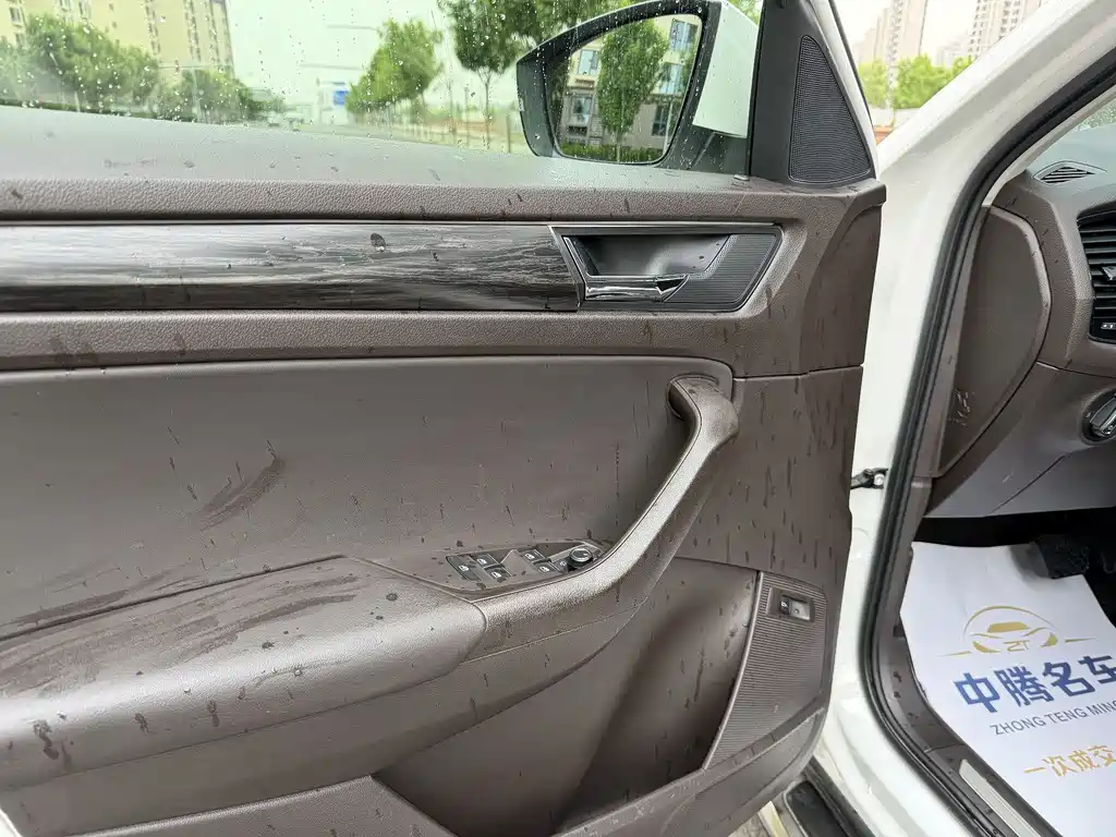 Kodiaq 柯迪亚克 2017款 TSI330 7座两驱豪华科技版