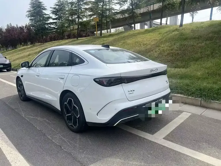 BYD Seal 06 DM-i Smart Drive 120 KM Flagship