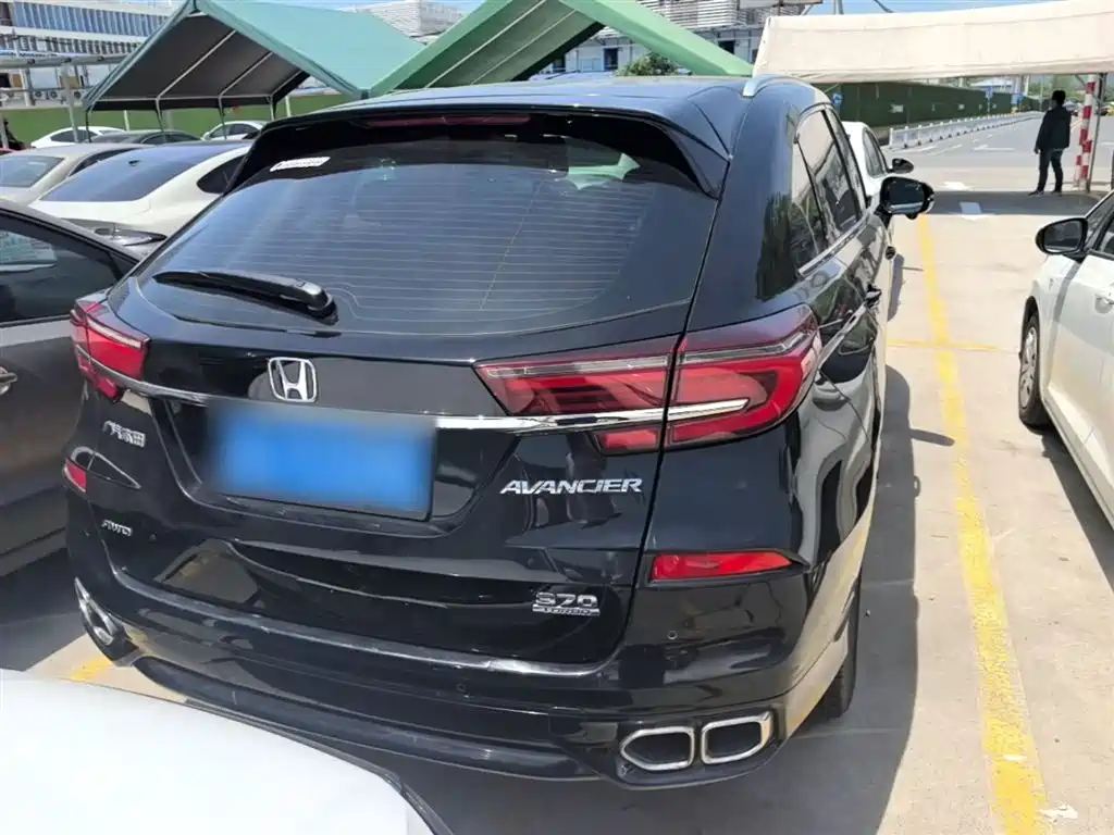 Avancier 370 TURBO 4 WD Premium