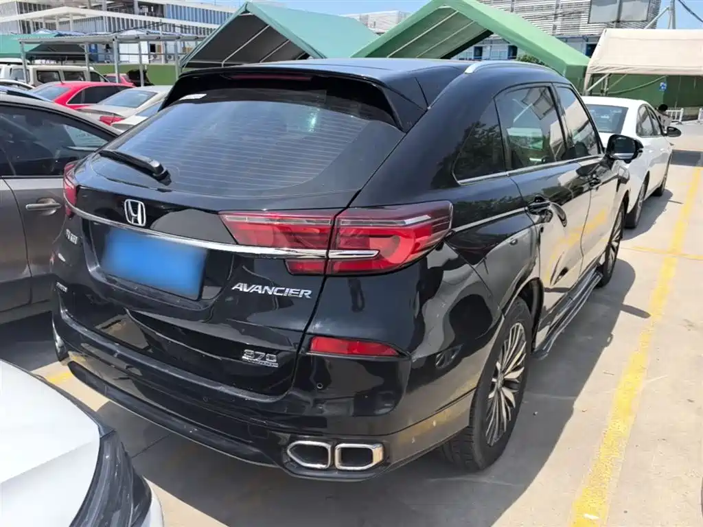 Avancier 370 TURBO 4 WD Premium