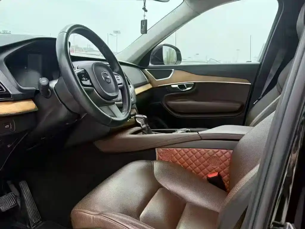 Volvo XC90 Facelift T6 Smart Ease Luxury 7-seat