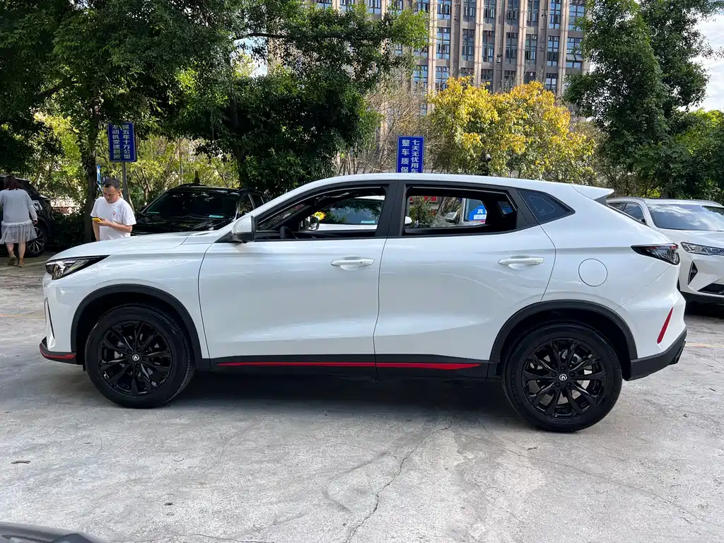 Changan X5 PLUS 长安X5 PLUS 2025款 1.5 T DCT卓越型