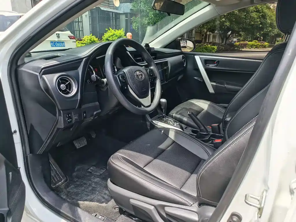 Corolla Facelift 1.2 T S-CVT GL-i