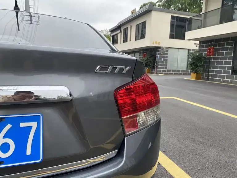 Honda City Classic 1.5 L Manual Elite Taste Premium