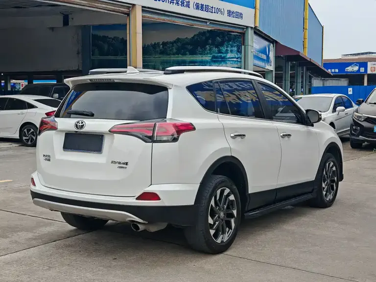 Toyota RAV4 RAV4荣放 2016款 2.5 L 自动四驱尊贵版