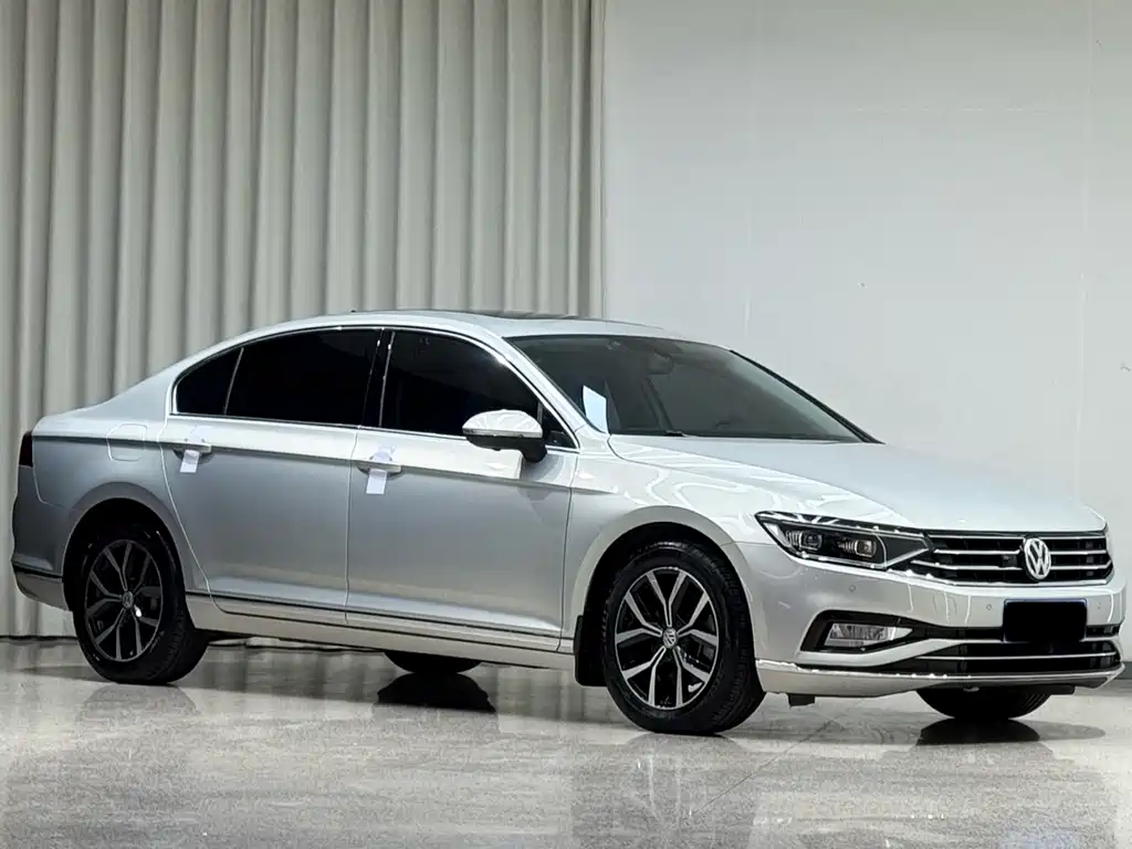 Magotan 280 TSI DSG Leading