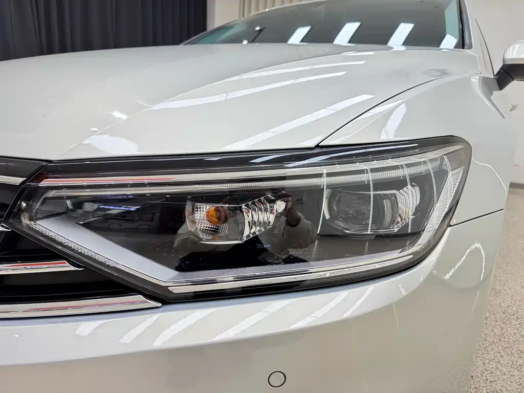 Magotan 280 TSI DSG Leading
