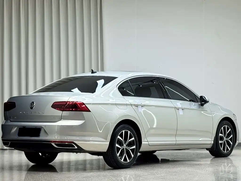Magotan 280 TSI DSG Leading