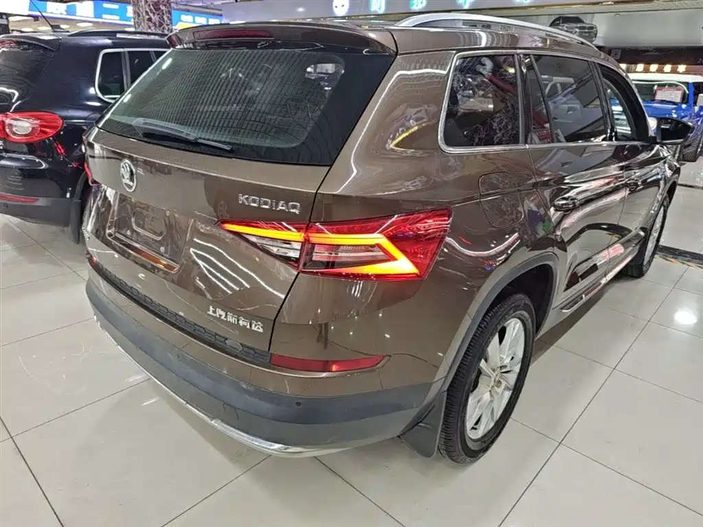 Kodiaq Facelift TSI330 5-seat 2 WD Luxury Enjoyment