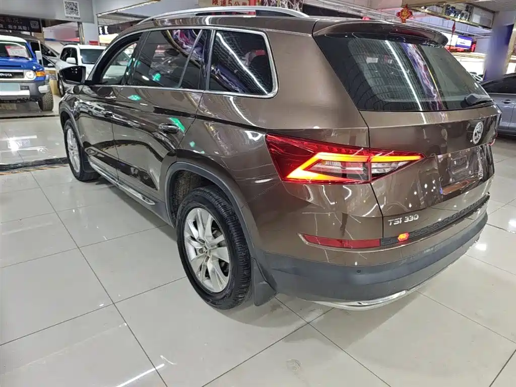 Kodiaq Facelift TSI330 5-seat 2 WD Luxury Enjoyment