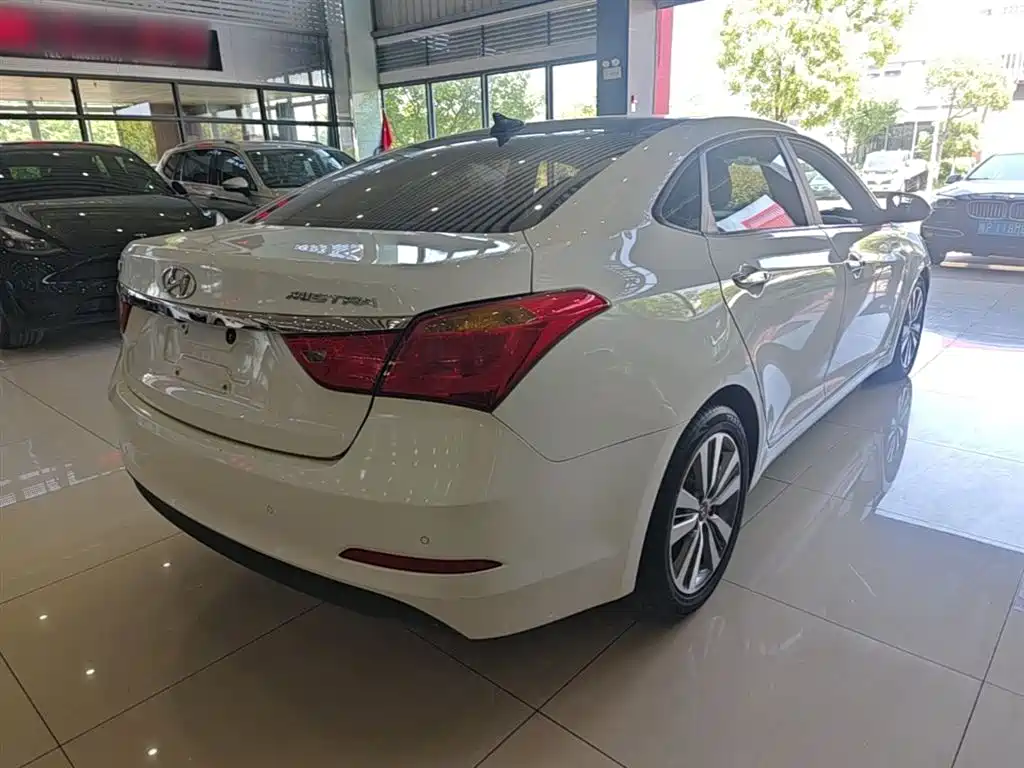 Mistra 1.8 L Auto Intelligent GLS