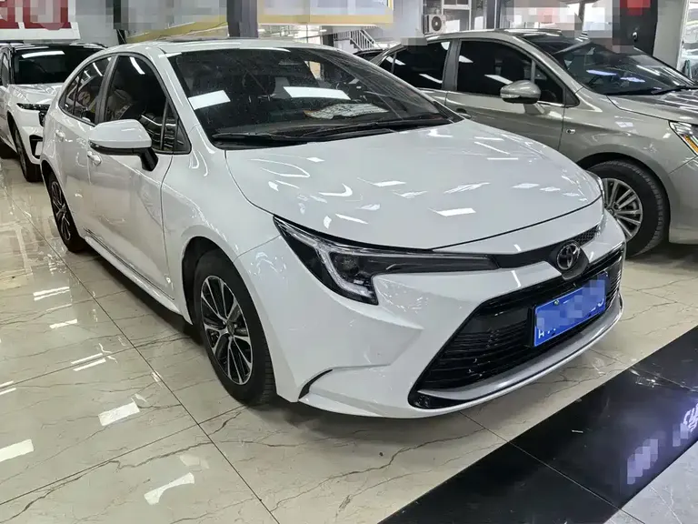 Toyota Levin 雷凌 2024款 智能电混双擎 1.8 L 骑士版