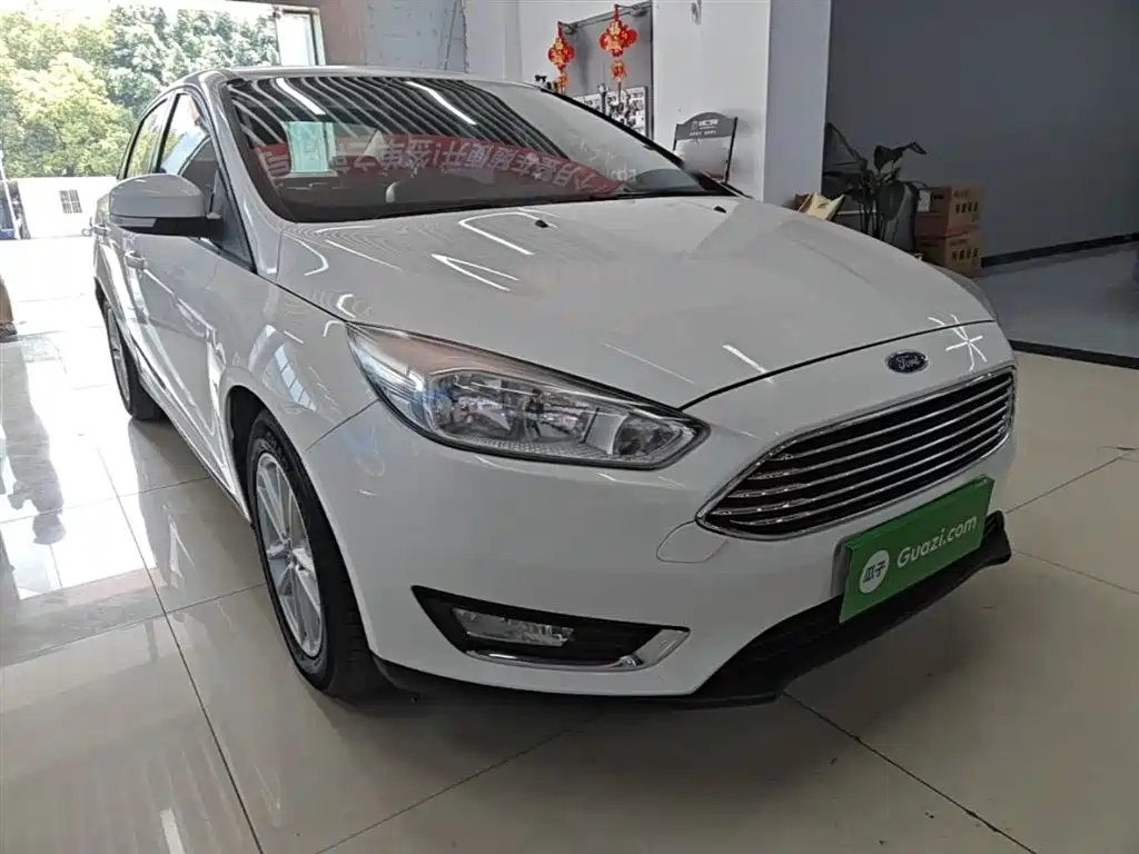 Focus Sedan 1.6 L Auto Style Smart Travel